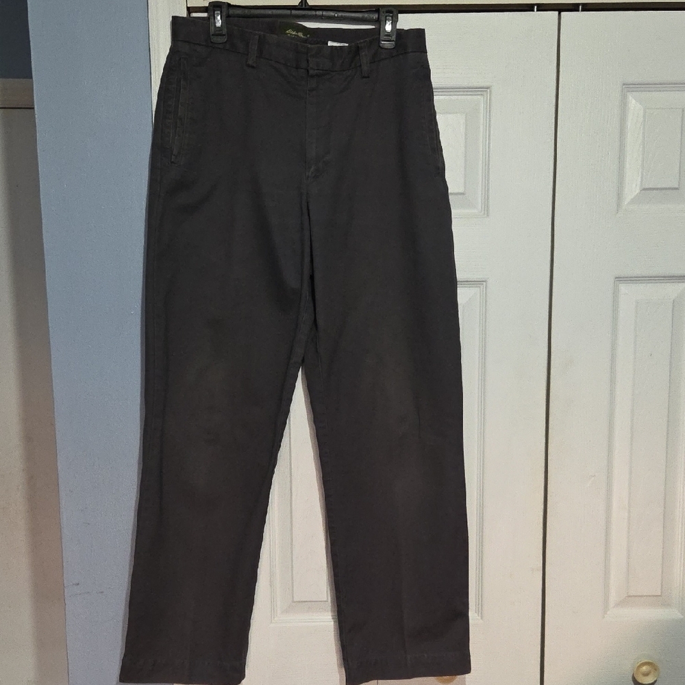 Eddie Bauer Ruston Fit Men's Dark Gray Chinos. 33x32